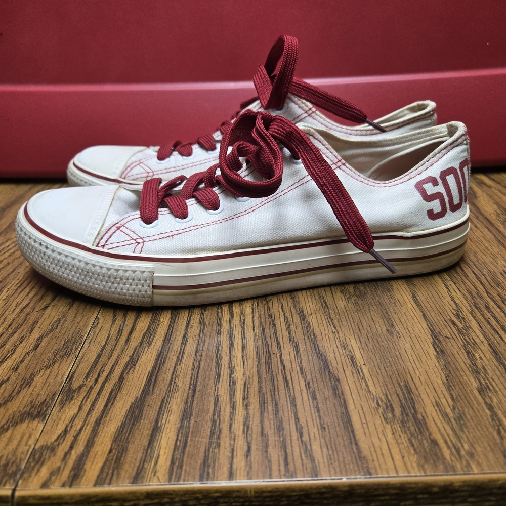 Men's Oklahoma Sooners White and Red Athletic Shoes